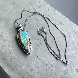 Fiery Labradorite Sterling Silver Plated Necklace 18" Flashy Blue Green Pendant